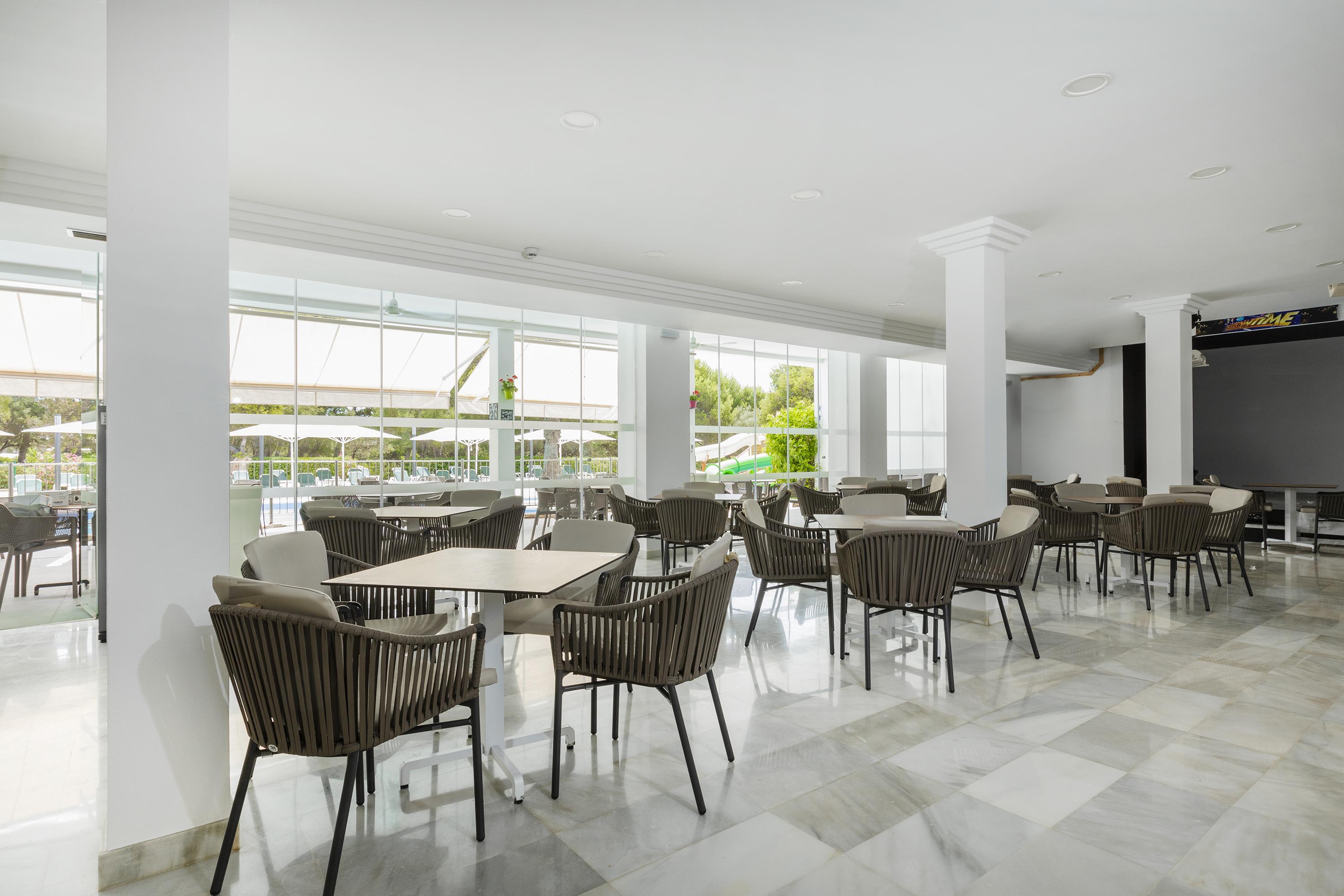 Playa Aparthotel 3*