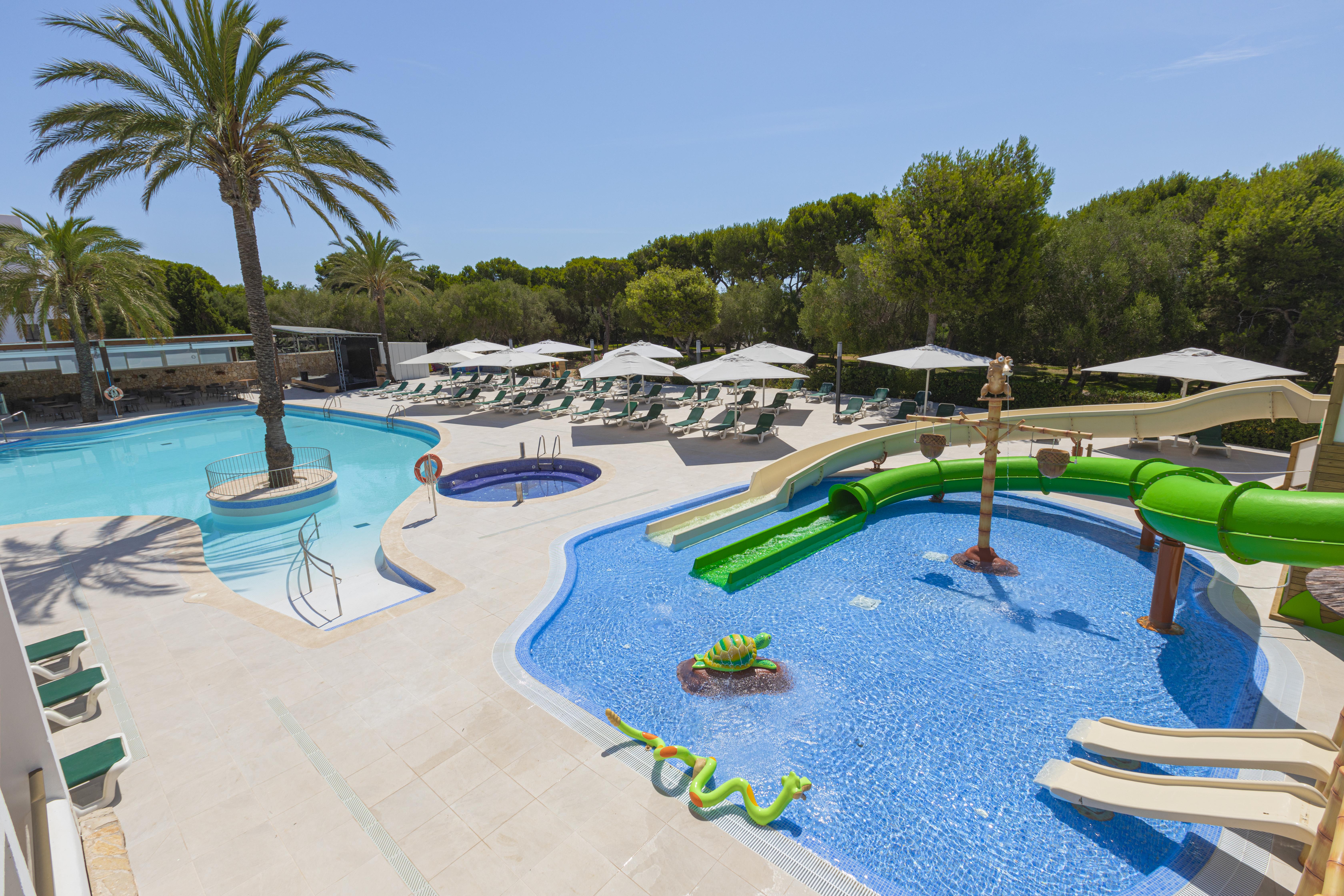 Playa Aparthotel 3*